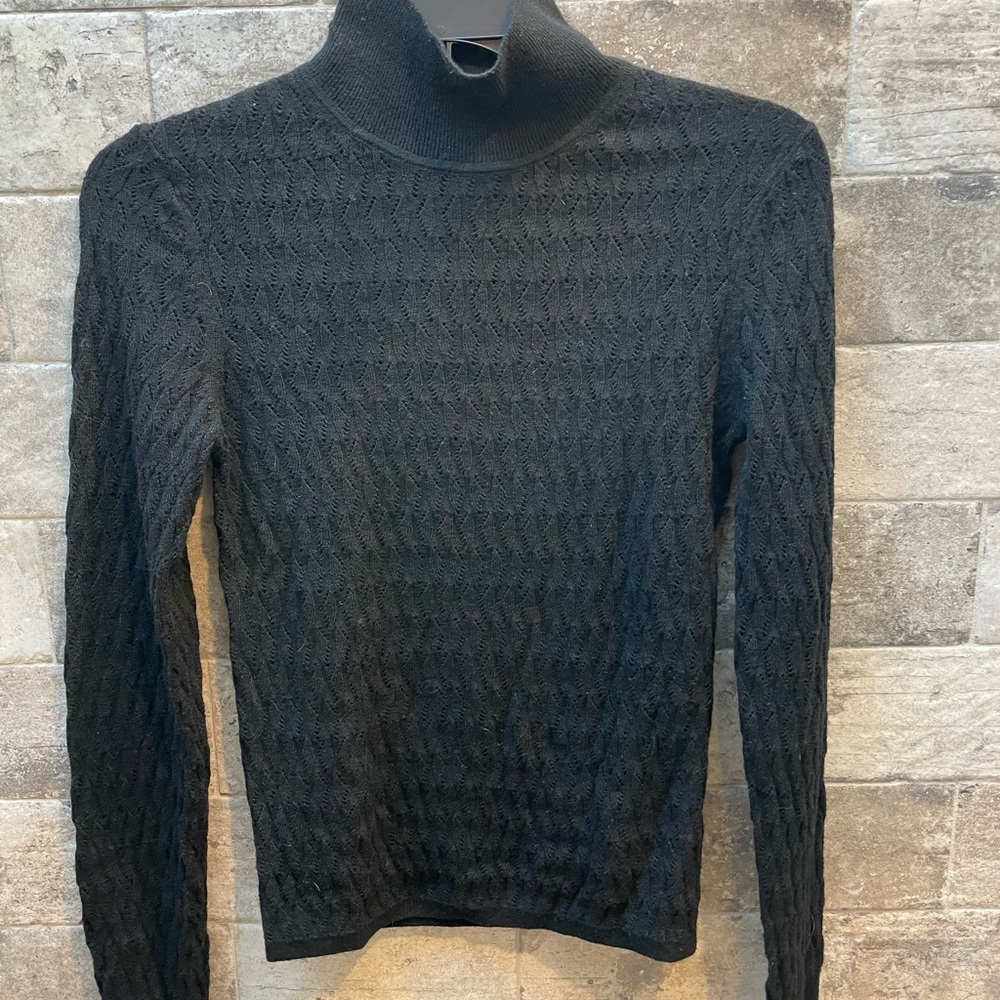 ❤️ GAP POINTELLE BLACK TURTLENECK SWEATER SIZE XXS
